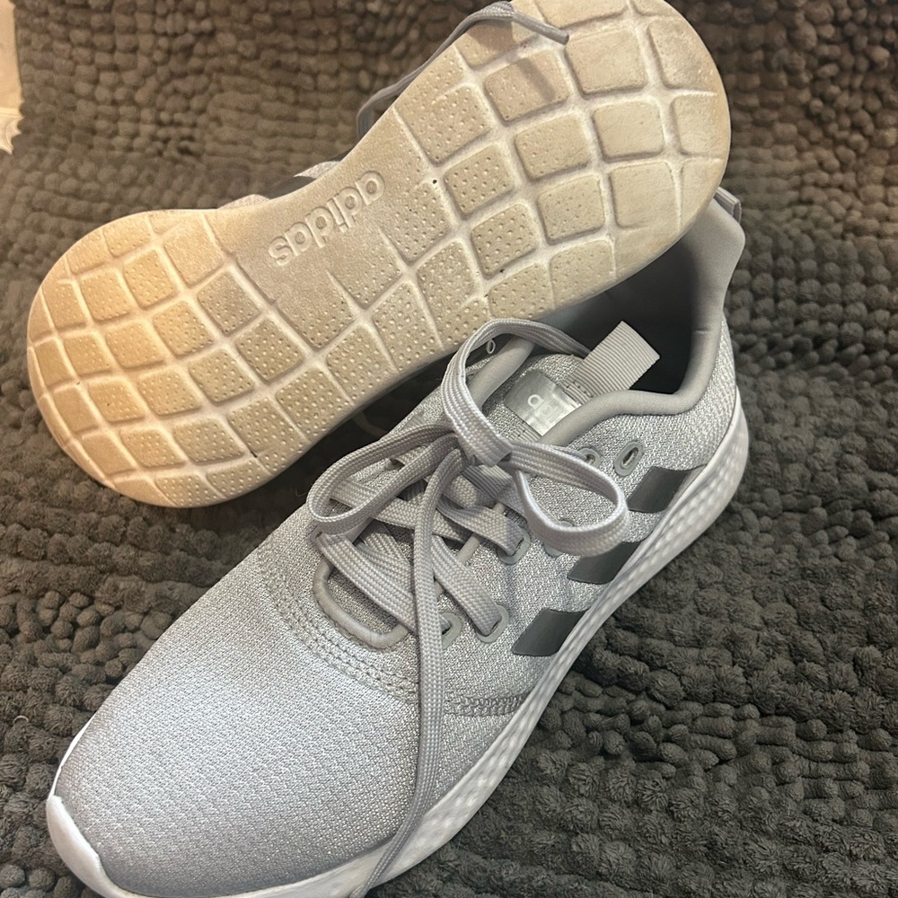 Adidas Women’s Light Gray Athletic Shoes